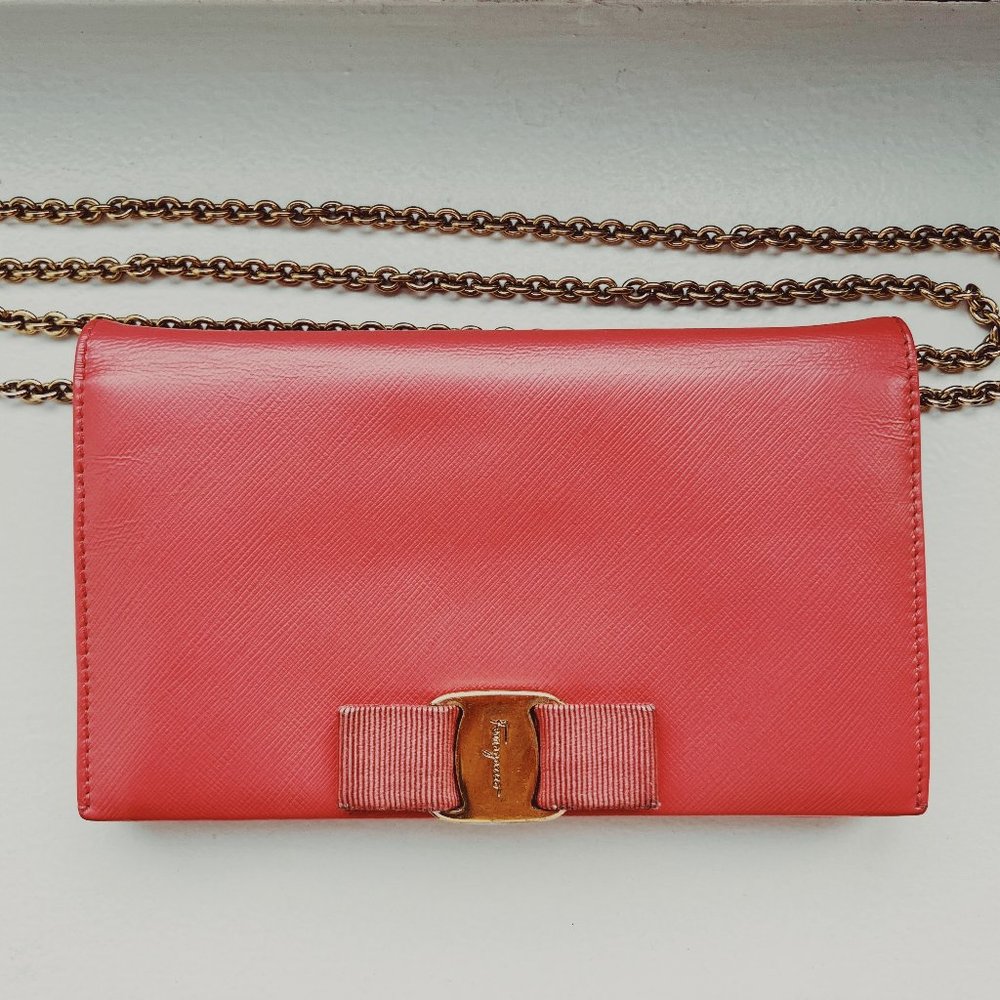 Salvatore Ferragamo VARA Wallet On Chain Clutch Bag